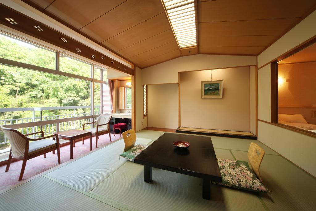 Iizaka Hotel Juraku Fukushima  Extérieur photo